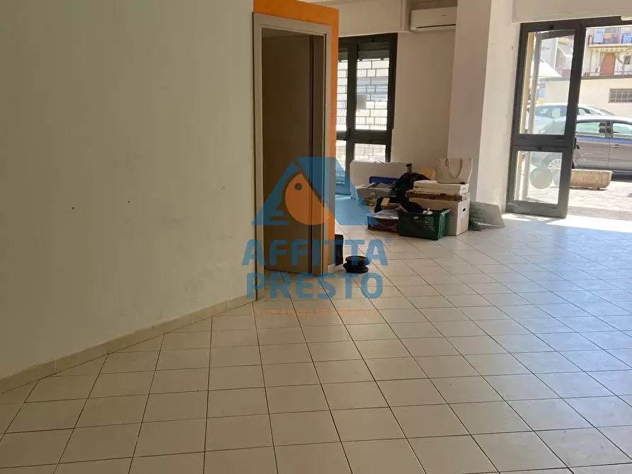 Immagine 8 di Attività commerciale in affitto  a Empoli