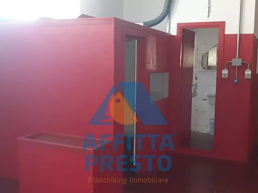 Immagine 2 di Magazzino   a Santa Croce Sull'arno