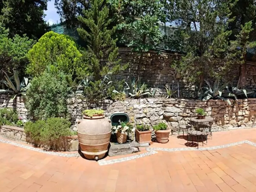 Immagine 12 di Villetta a schiera in affitto  a Firenze