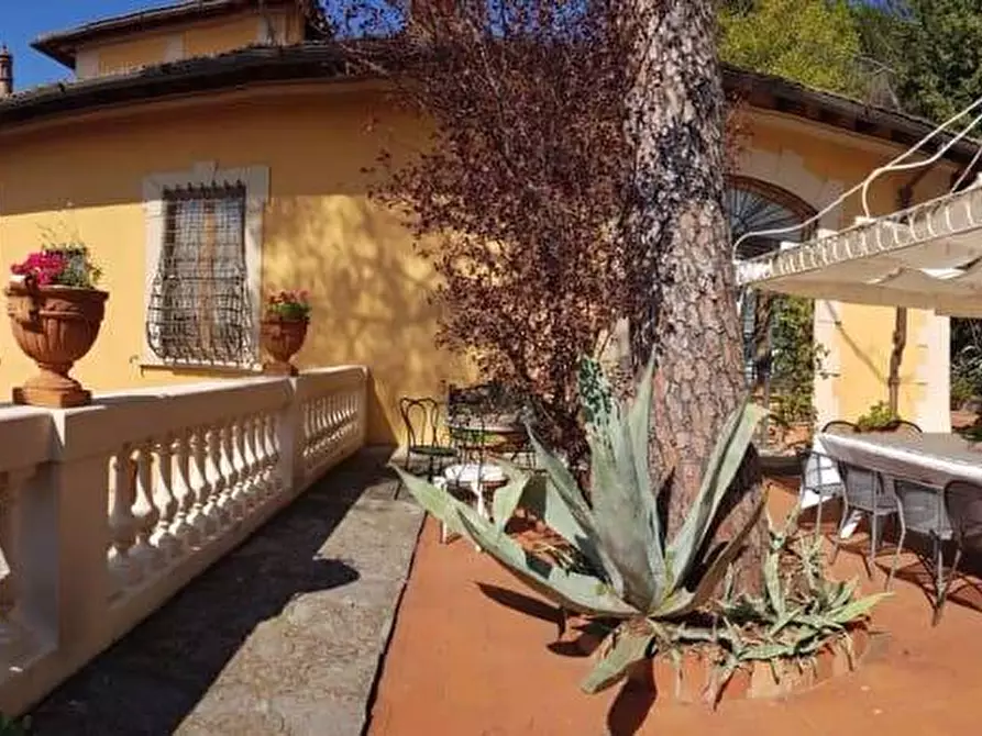 Immagine 14 di Villetta a schiera in affitto  a Firenze