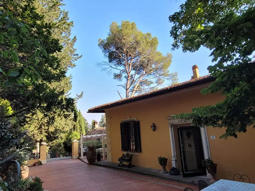 Immagine 17 di Villetta a schiera in affitto  a Firenze