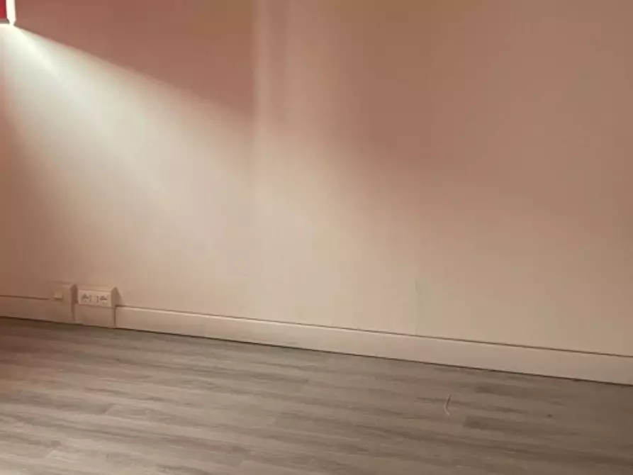 Immagine 2 di Attività commerciale in affitto  a Fucecchio