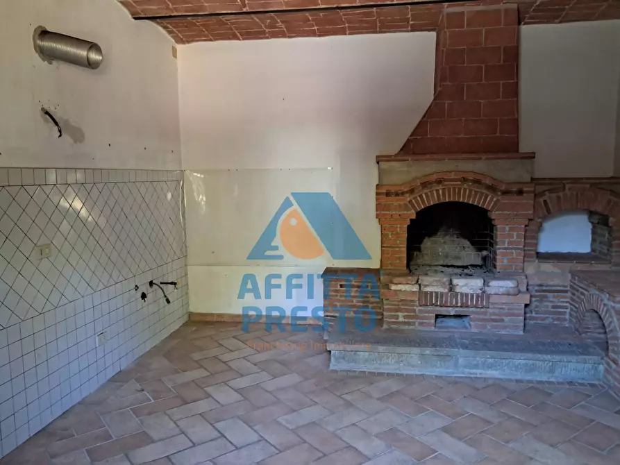 Immagine 1 di Casa indipendente in affitto  a Santa Maria A Monte