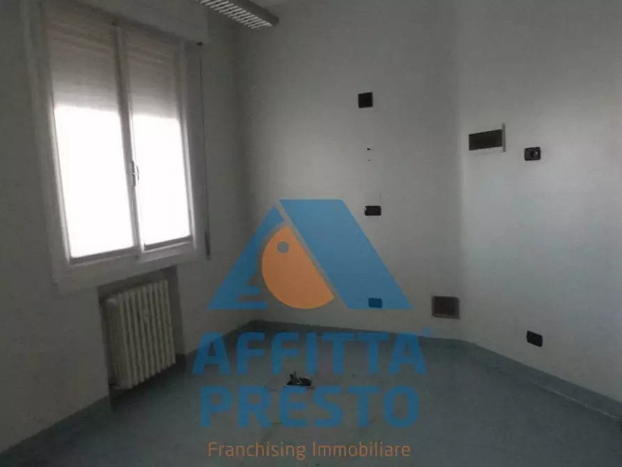 Immagine 12 di Ufficio in affitto  a Empoli