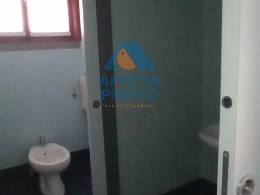 Immagine 15 di Ufficio in affitto  a Empoli