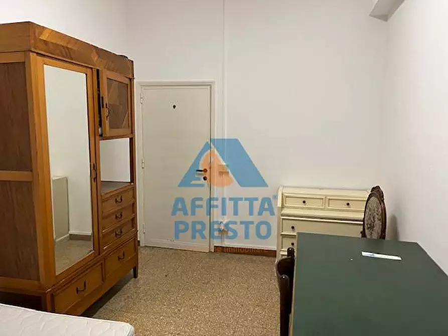 Immagine 10 di Camera in affitto  a Empoli