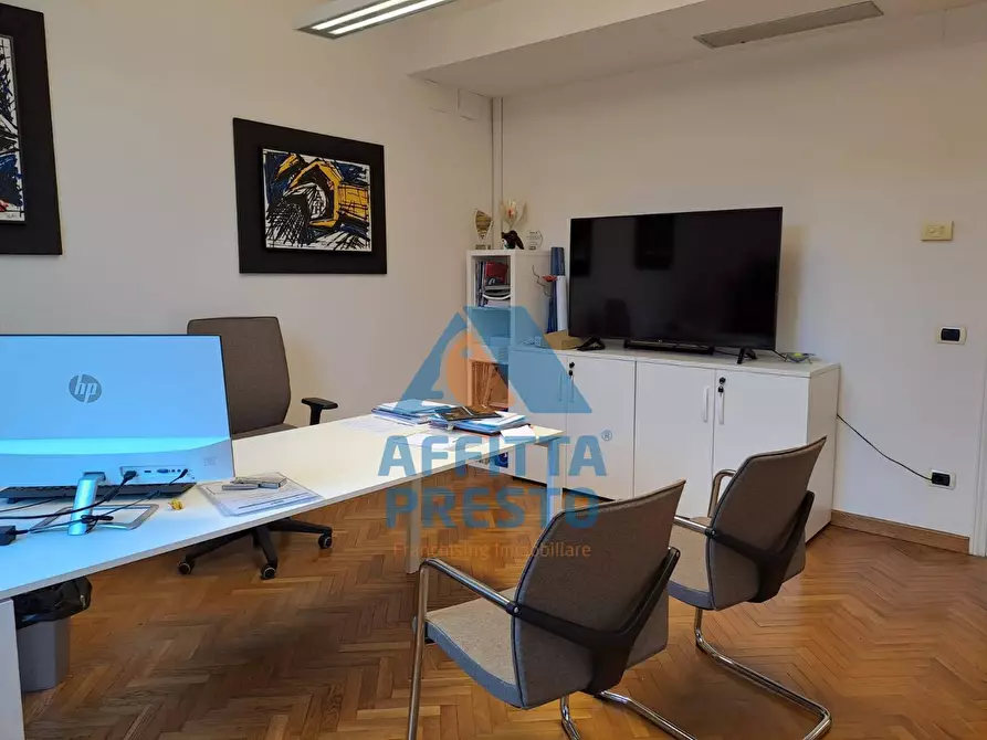 Immagine 4 di Ufficio in affitto  a Empoli