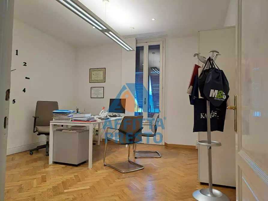 Immagine 10 di Ufficio in affitto  a Empoli