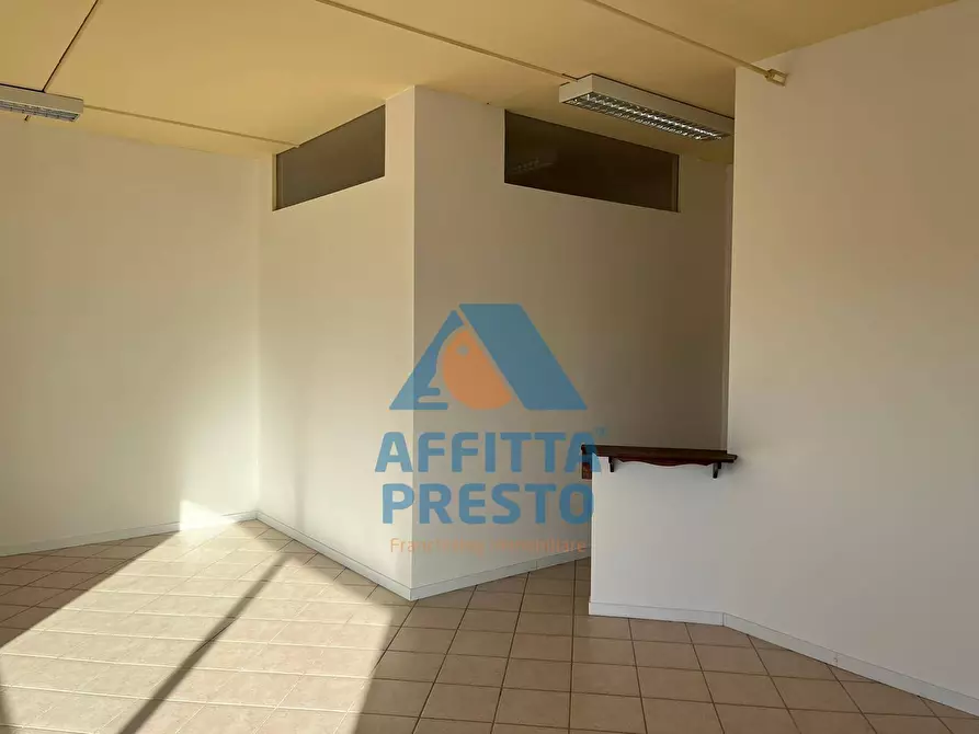 Immagine 7 di Magazzino in affitto  a Fucecchio