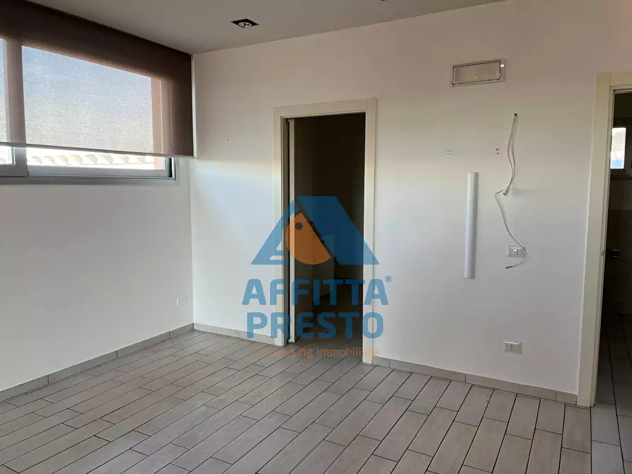 Immagine 16 di Magazzino in affitto  a Fucecchio