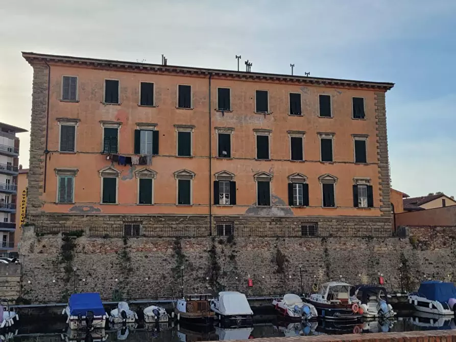 Immagine 1 di Appartamento in vendita  in Piazza Dei Legnami a Livorno