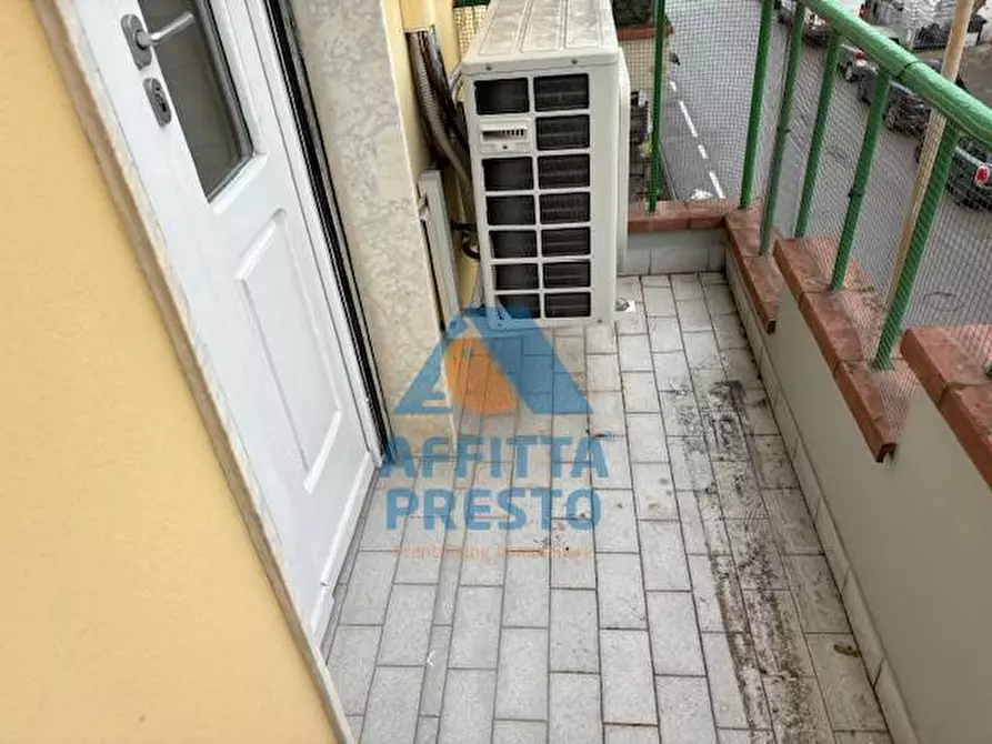 Immagine 13 di Appartamento in affitto  a Empoli