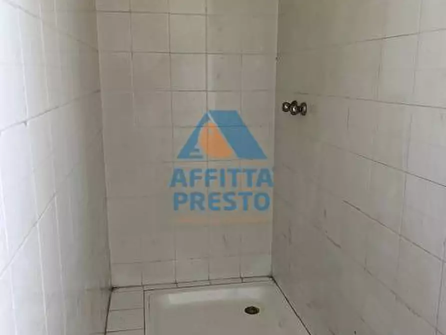 Immagine 7 di Attività commerciale in affitto  a Empoli