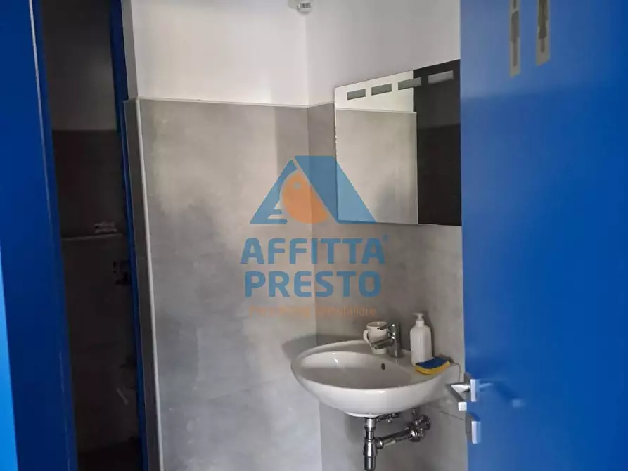 Immagine 6 di Attività commerciale in affitto  a Vinci