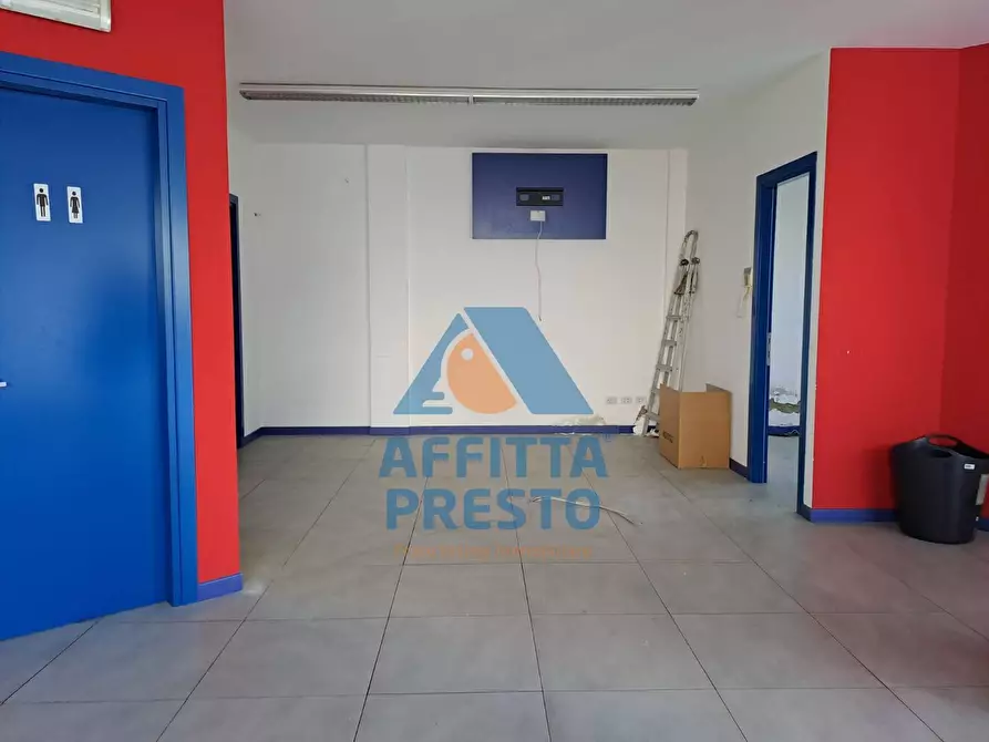 Immagine 2 di Attività commerciale in affitto  a Vinci