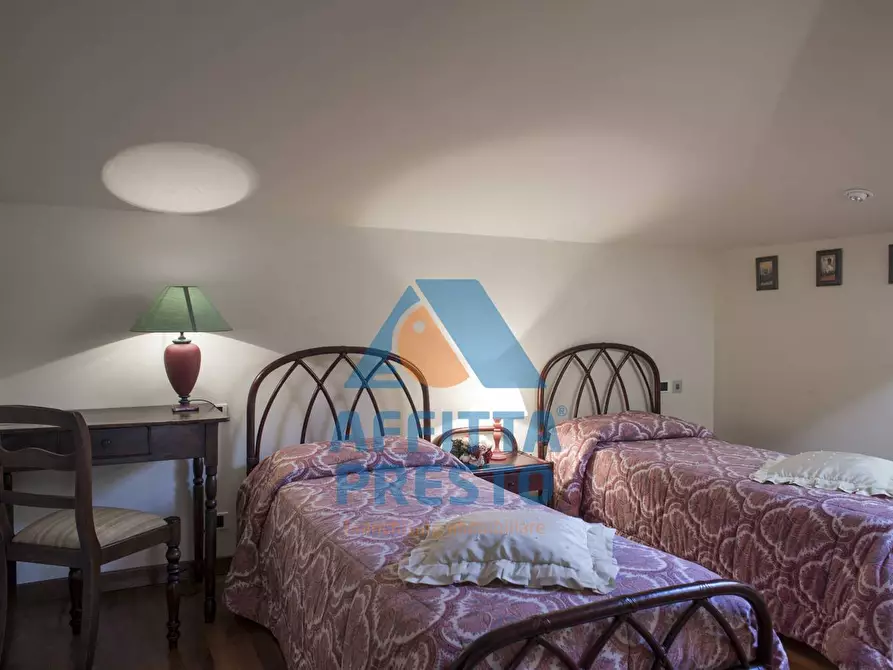 Immagine 9 di Villetta a schiera in affitto  a Pietrasanta