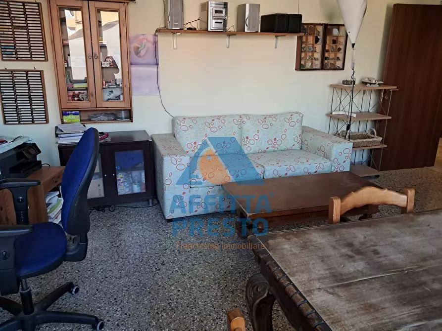 Immagine 6 di Camera in affitto  a Empoli