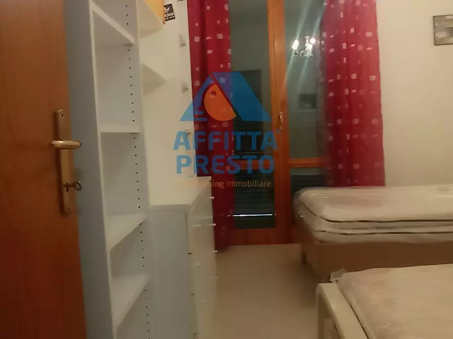 Immagine 4 di Camera in affitto  a Empoli