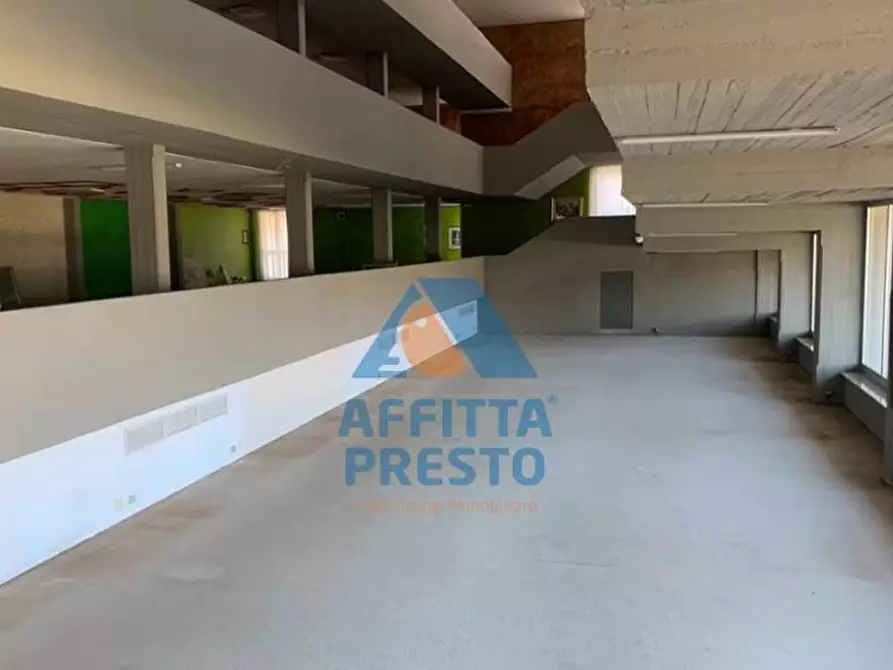 Immagine 3 di Attività commerciale in affitto  a Casciana Terme Lari