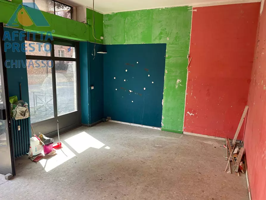 Immagine 25 di Negozio in affitto  in VIA SICCARDI 13 a Chivasso