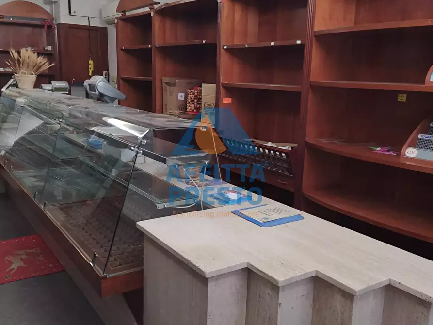 Immagine 1 di Attività commerciale in vendita  a Vinci