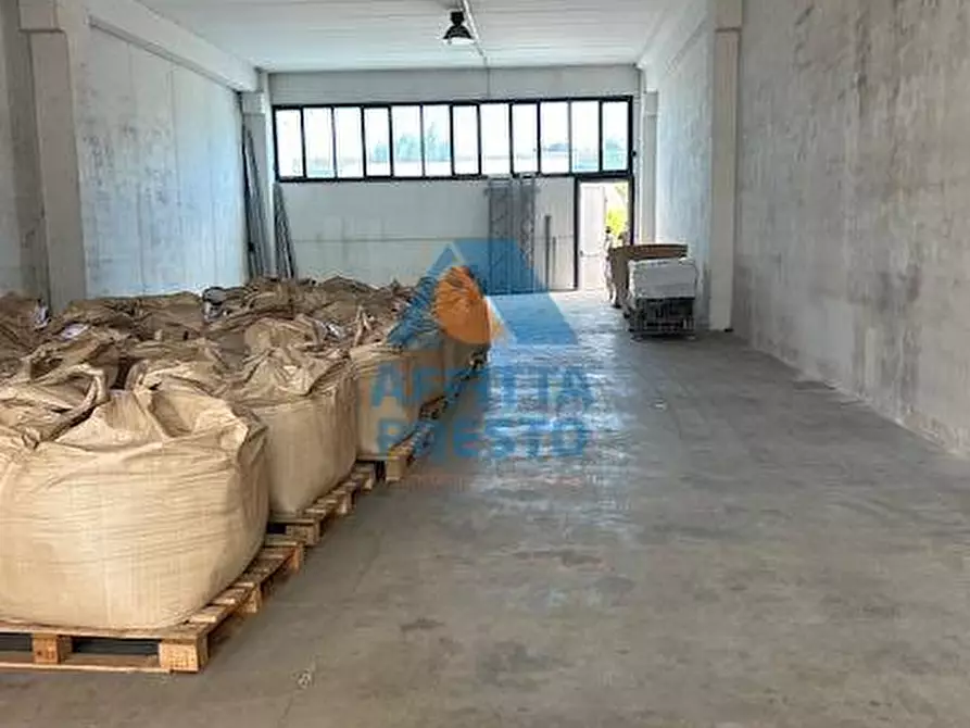 Immagine 4 di Capannone industriale in affitto  a Montelupo Fiorentino