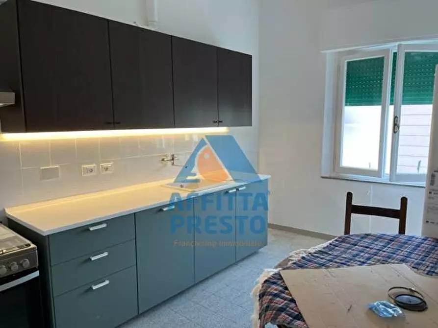Immagine 4 di Camera in affitto  a Empoli