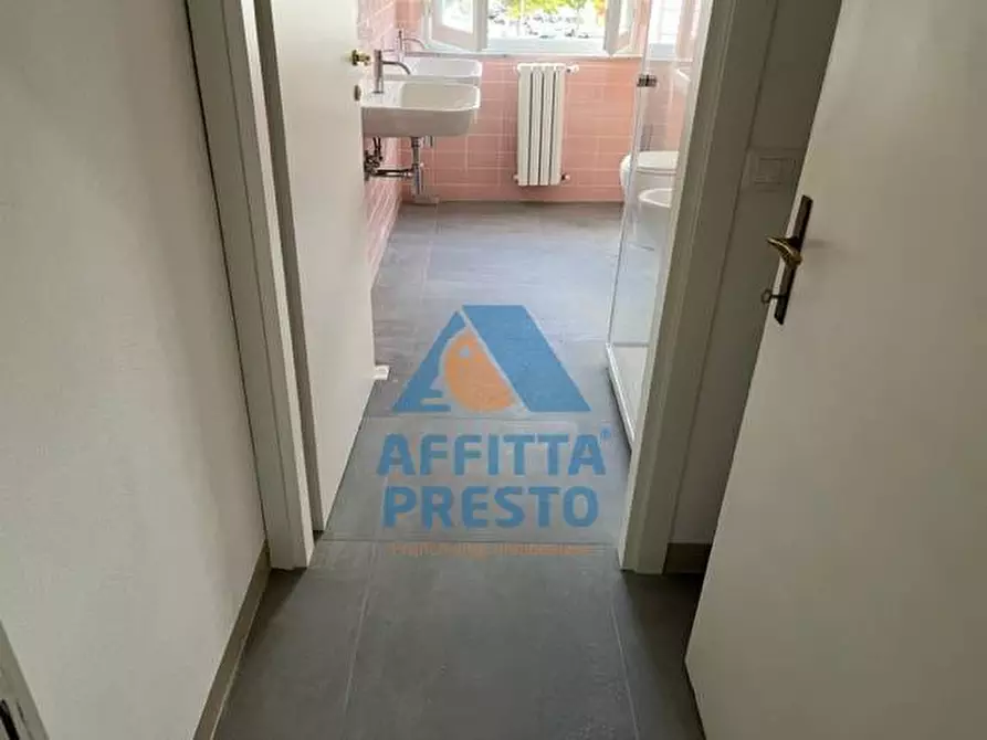 Immagine 9 di Camera in affitto  a Empoli