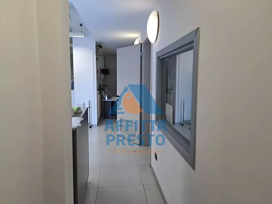 Immagine 10 di Ufficio in affitto  a Empoli