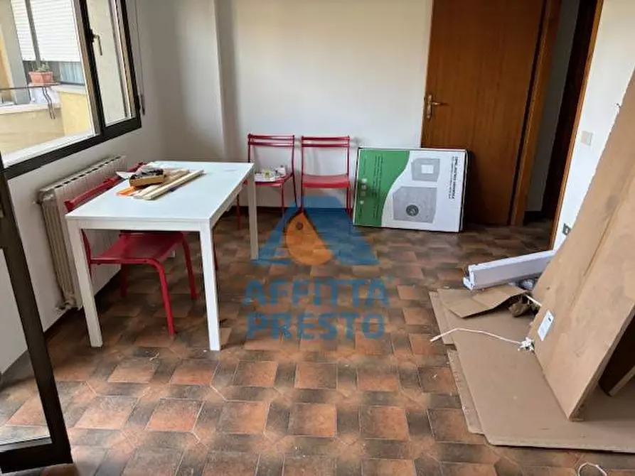 Immagine 4 di Camera in affitto  a Empoli