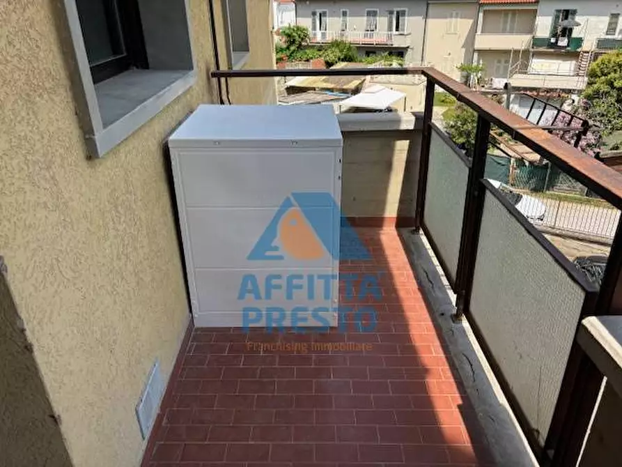 Immagine 5 di Camera in affitto  a Empoli