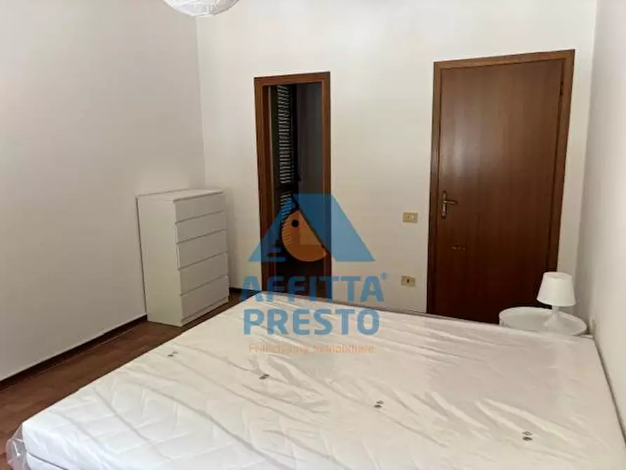 Immagine 6 di Camera in affitto  a Empoli