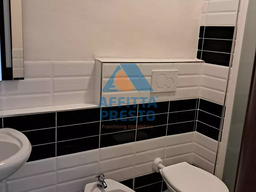 Immagine 5 di Camera in affitto  a Santa Croce Sull'arno