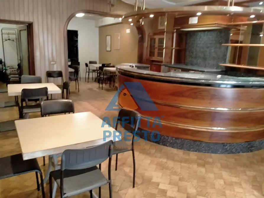 Immagine 3 di Attività commerciale in vendita  a Montopoli In Val D'arno