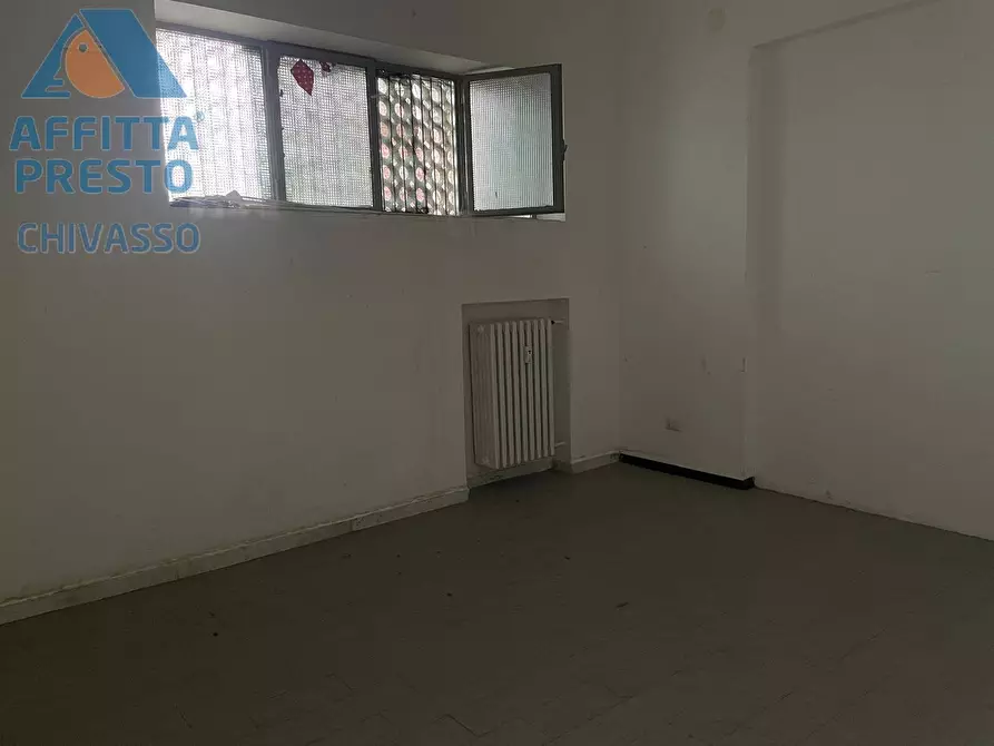 Immagine 5 di Negozio in affitto  in via ivrea a Chivasso