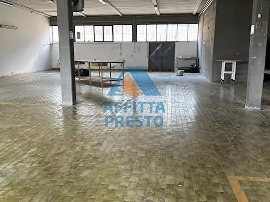 Immagine 4 di Capannone industriale in vendita  a Vinci