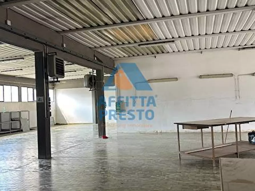 Immagine 13 di Capannone industriale in vendita  a Vinci