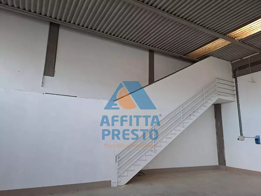 Immagine 9 di Capannone industriale in vendita  a Empoli