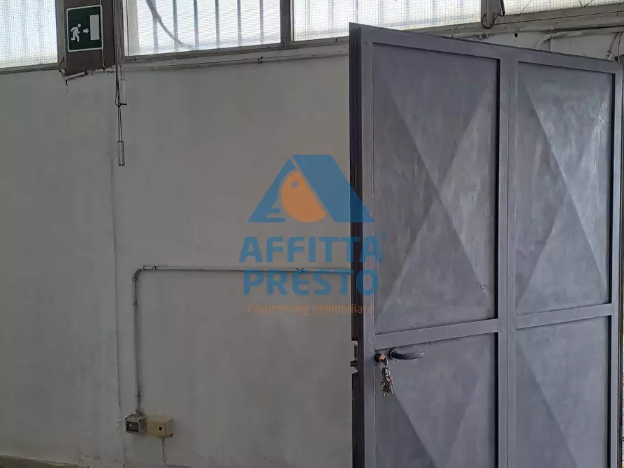 Immagine 11 di Capannone industriale in vendita  a Empoli