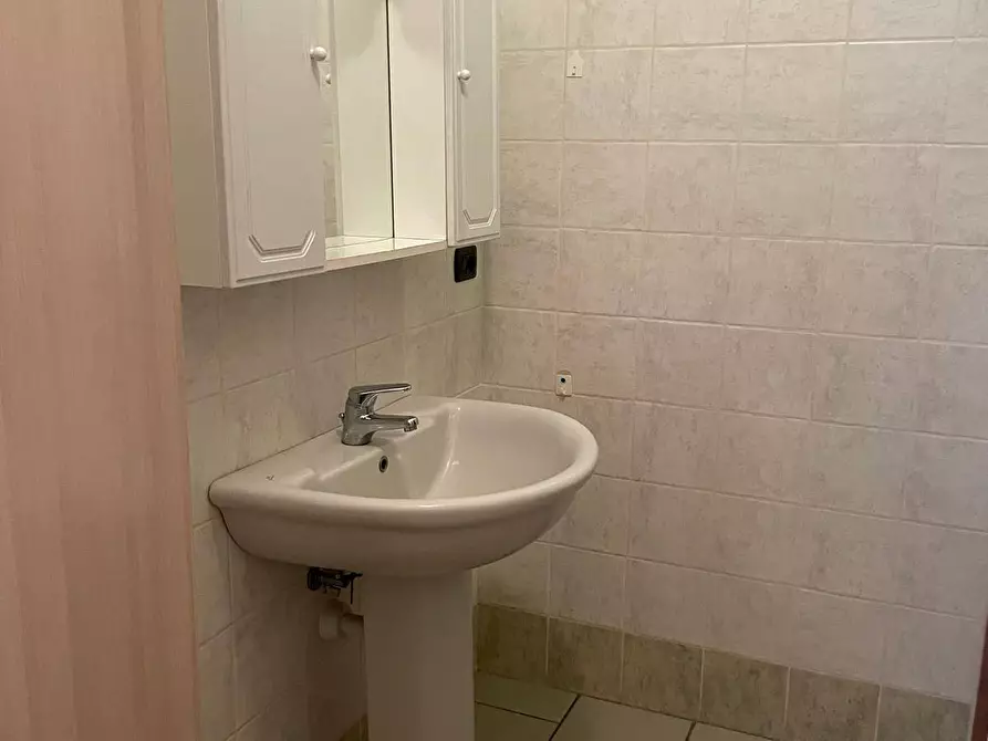 Immagine 6 di Appartamento in affitto  in via Nino Costa 38 a Chivasso