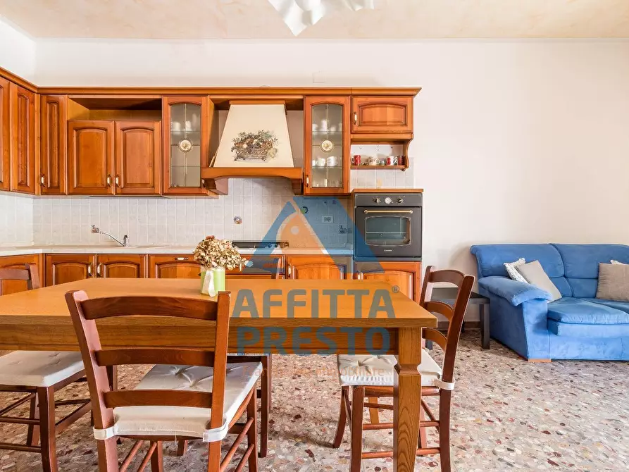 Immagine 4 di Appartamento in vendita  a Santa Maria A Monte