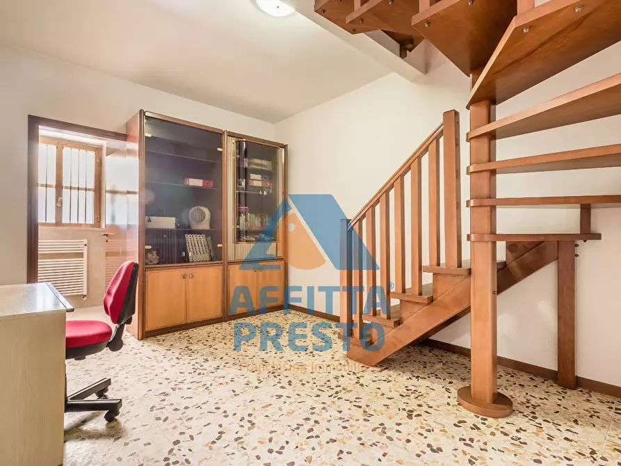 Immagine 14 di Appartamento in vendita  a Santa Maria A Monte