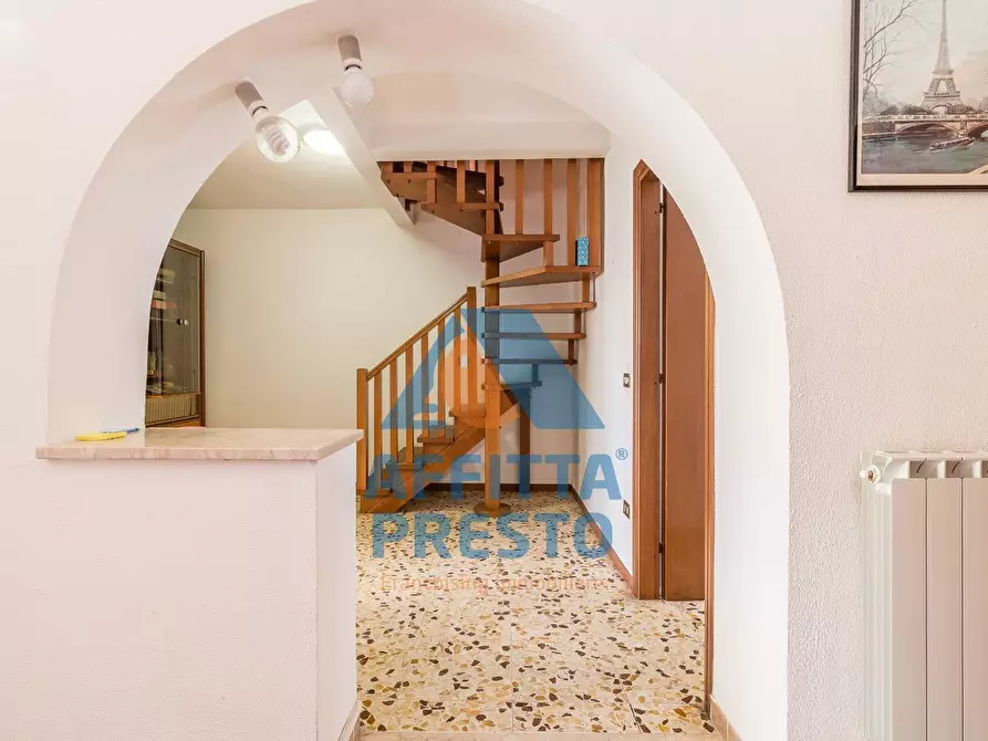 Immagine 15 di Appartamento in vendita  a Santa Maria A Monte