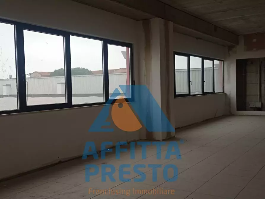 Immagine 2 di Ufficio in affitto  a Santa Croce Sull'arno