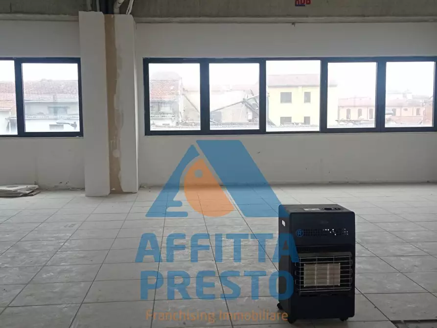 Immagine 3 di Ufficio in affitto  a Santa Croce Sull'arno