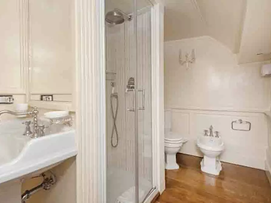 Immagine 10 di Appartamento in affitto  a Firenze