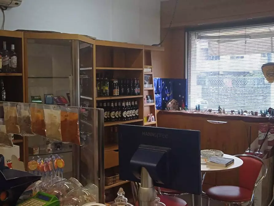 Immagine 3 di Attività commerciale in vendita  a Firenze