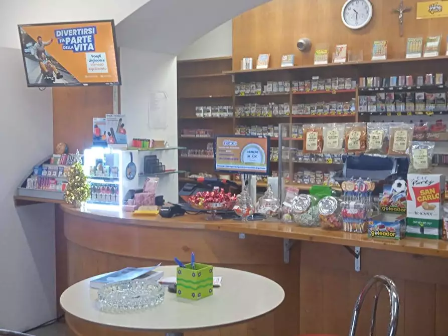 Immagine 4 di Attività commerciale in vendita  a Firenze