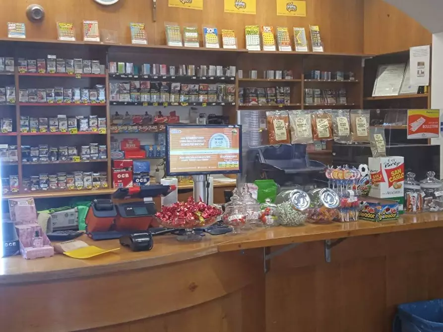 Immagine 5 di Attività commerciale in vendita  a Firenze