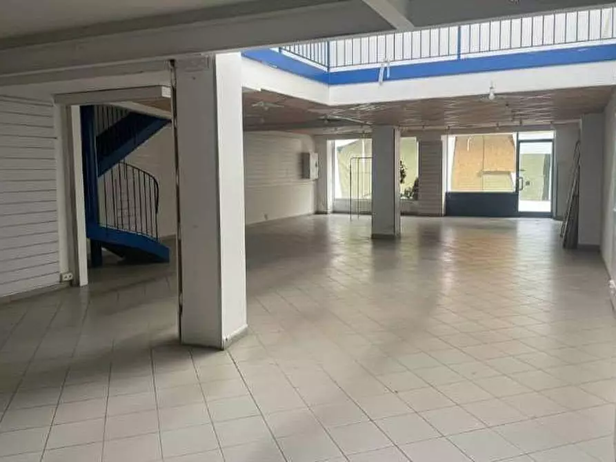 Immagine 4 di Negozio in affitto  in Via Po 5 a Chivasso